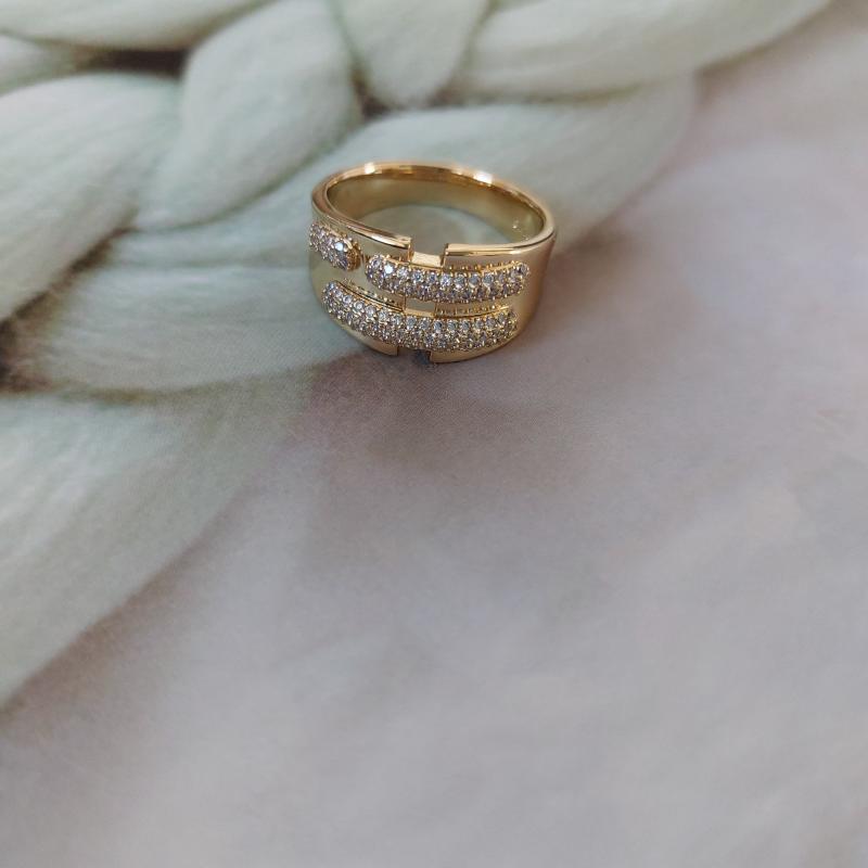 Allure Ring