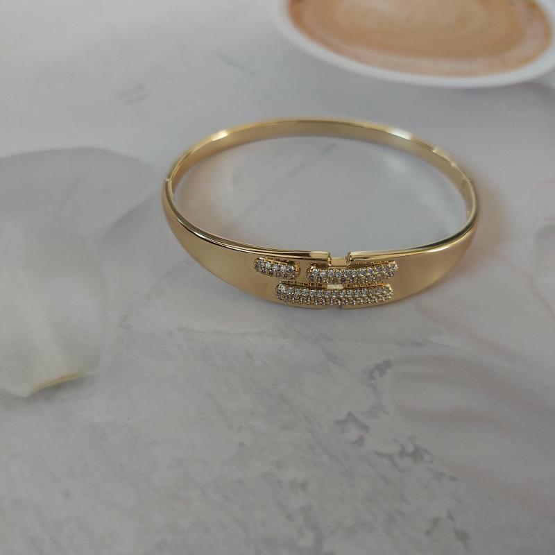 Allure Bangle